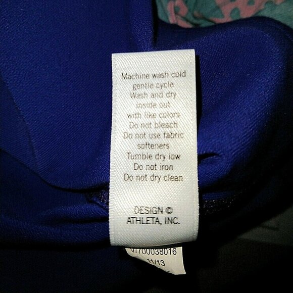 Athleta Fulfillment Tank Top XS Amalfi Blue Sliding T-Back Built-In Bra Workout - Picture 3 of 5